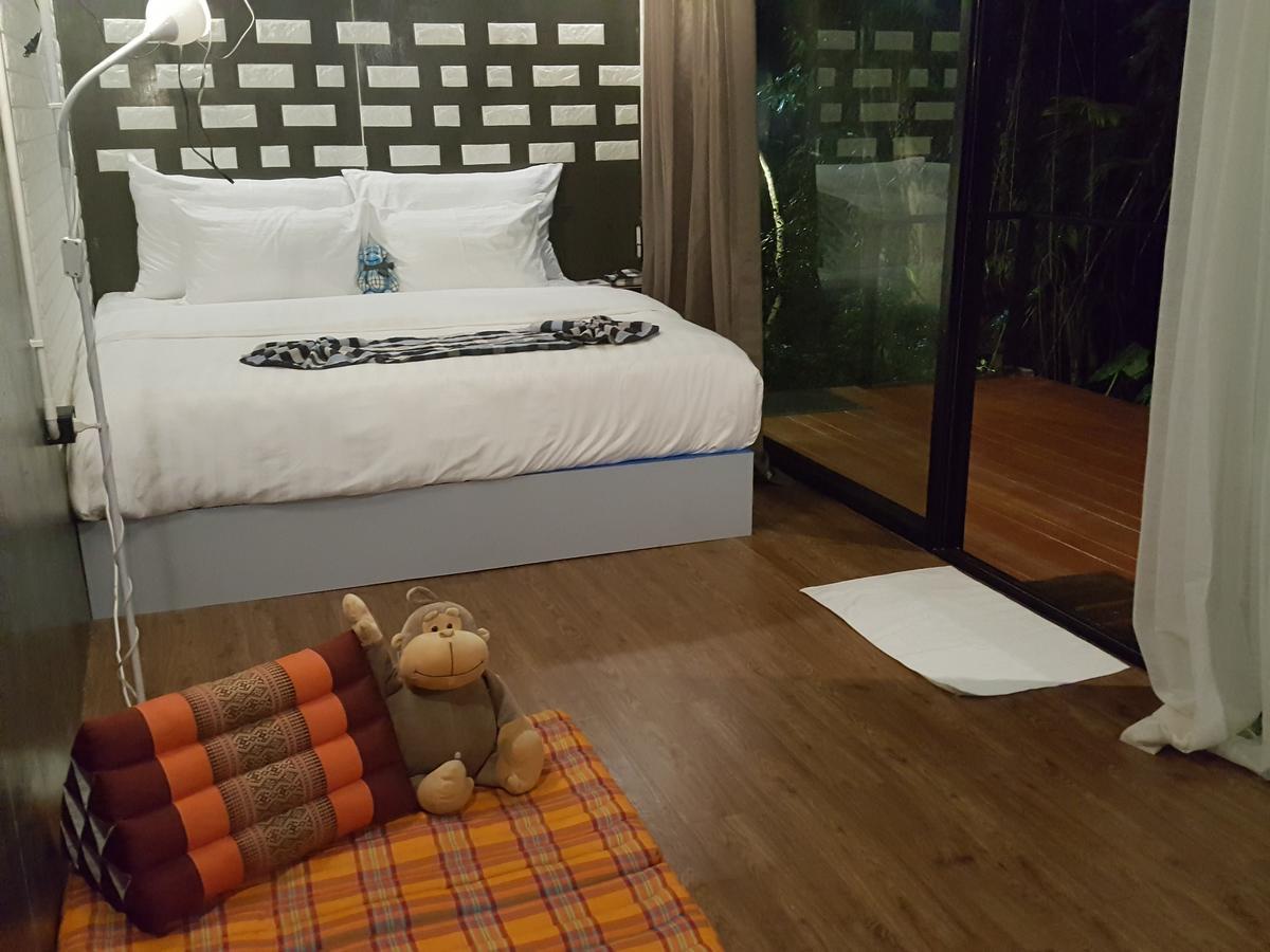 Hug Rimtharn Hotel Ban Khao Klom Eksteriør billede