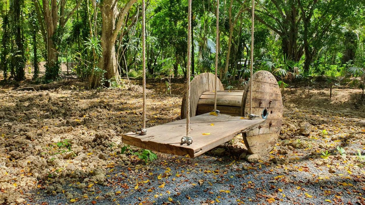 Hug Rimtharn Hotel Ban Khao Klom Eksteriør billede