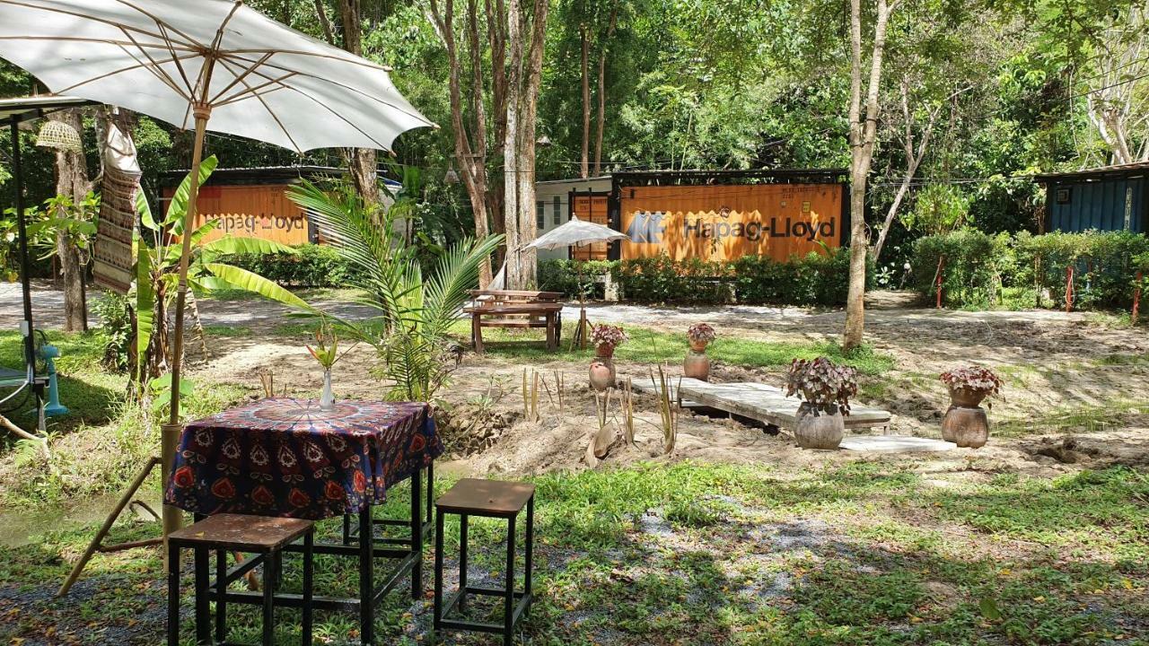 Hug Rimtharn Hotel Ban Khao Klom Eksteriør billede